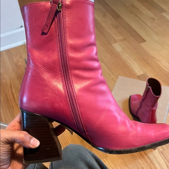 ALOHAS South Lipstick and Magenta Heeled Boots - Picture 6 of 7
